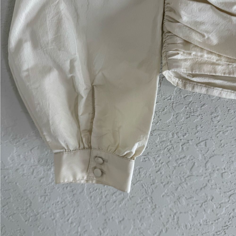 Aritzia Sunday Best Cream Giselle Petal Cropped Top Size 4 - Picture 2 of 13